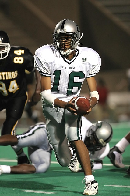 TA：埃弗顿希望补强左后卫，有意拜仁后卫阿兹努.